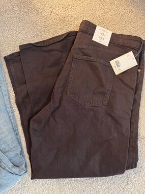 NWT Plus Size 20 H&M High-Waist Wide Straight Jeans in Dark Brown